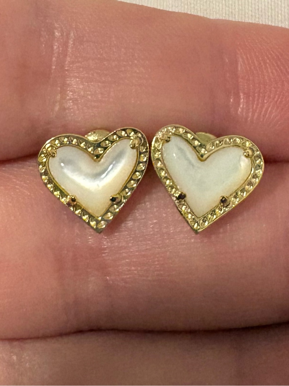 Kendra Scott Gold Ivory Mother of Pearl Ari Heart Studs